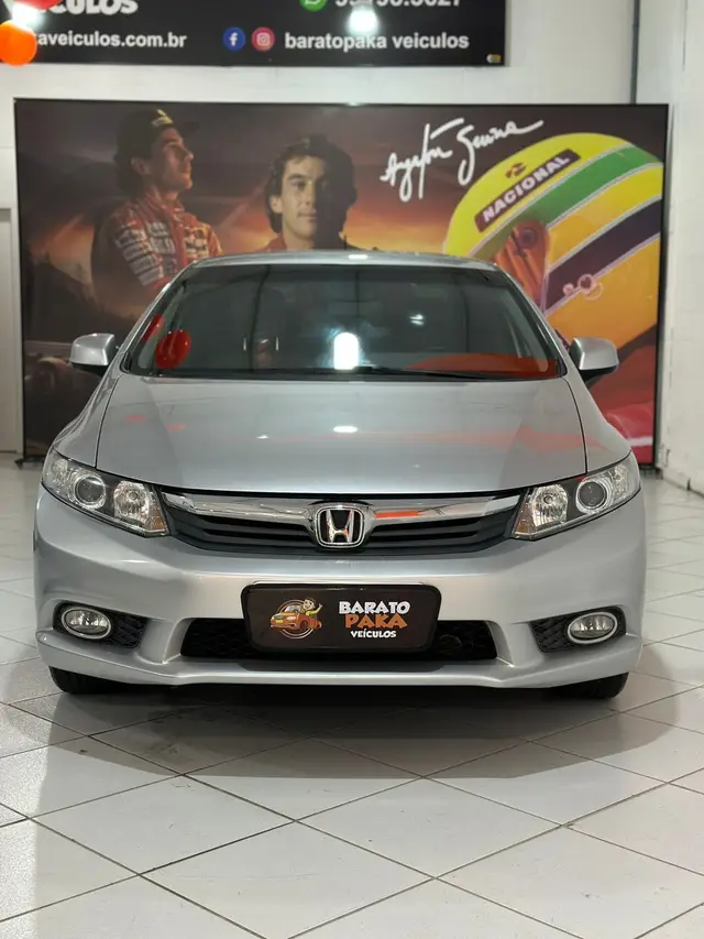 Carro Honda Civic 2014 New  LXS 1.8 16V i-VTEC (Flex)