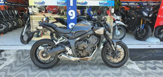 Moto Honda CB 650R 2026 E-Clutch