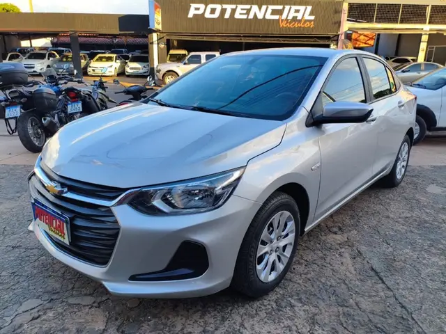 Carro Chevrolet Onix Plus 2023 LT 1.0
