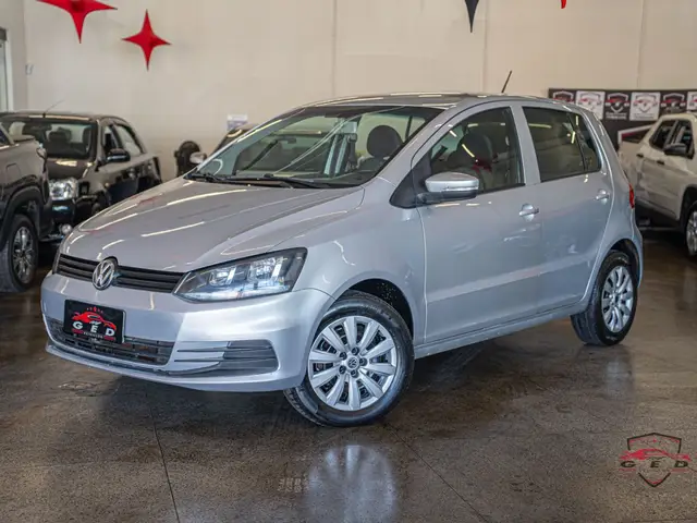 Carro Volkswagen Fox 2015 Trendline 1.6 MSI (Flex)
