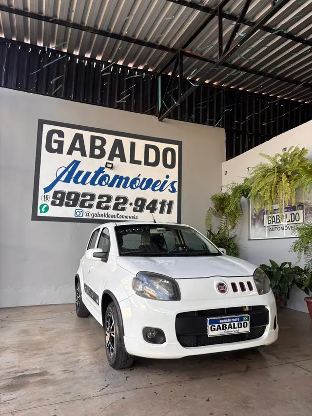 Carro Fiat Uno 2013 Sporting 1.4 8V (Flex) 4p
