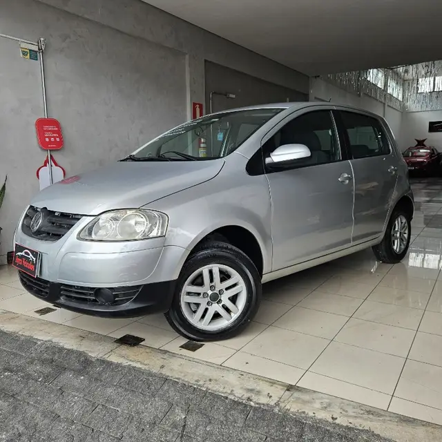 Carro Volkswagen Fox 2010 1.0 8V (Flex) 4p