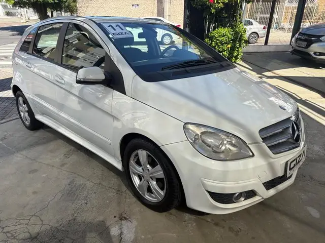 Carro Mercedes-Benz Classe B 2011 B 180 Comfort
