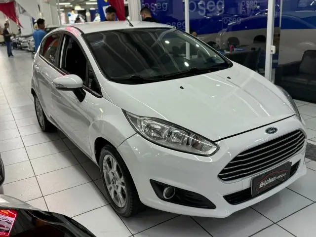 Carro Ford Fiesta Hatch 2014 1.6 (Aut.)
