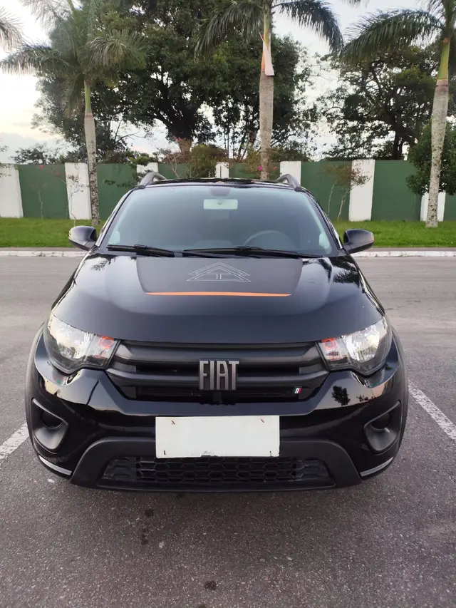 Carro Fiat Mobi 2023 Trekking 1.0 (Flex)