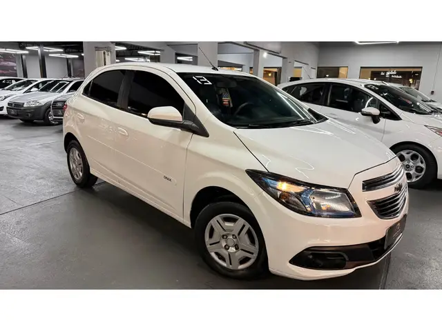 Carro Chevrolet Onix 2013 1.0 LT SPE/4