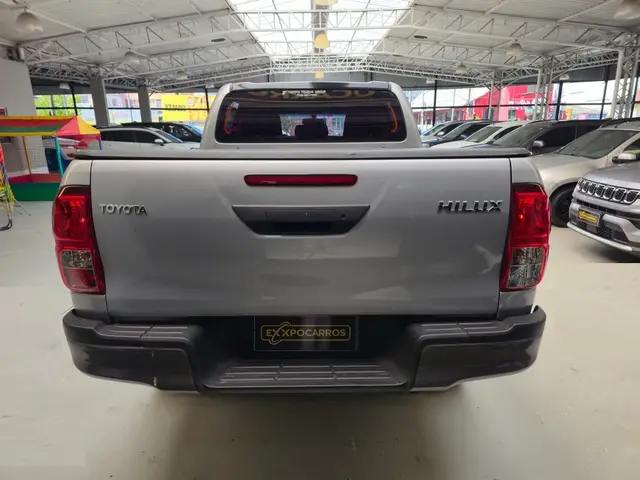 Carro Toyota Hilux Cabine Dupla 2025 STD Power Pack 4x4 2.8 Diesel