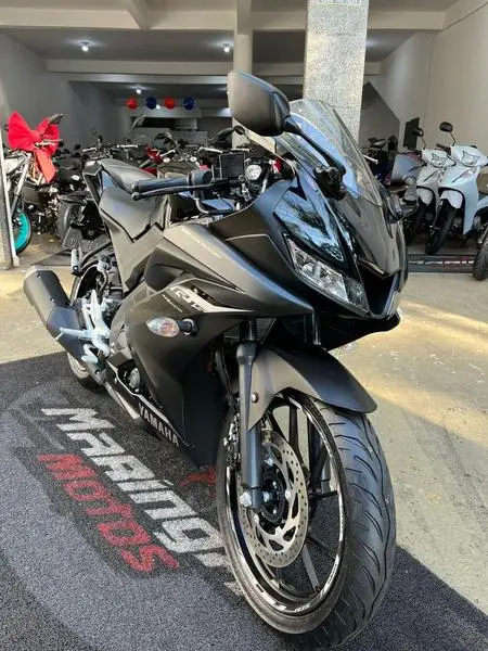 Moto Yamaha YZF R15 2025 ABS