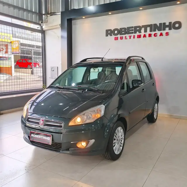 Carro Fiat Idea 2014 Attractive 1.4 8V (Flex)