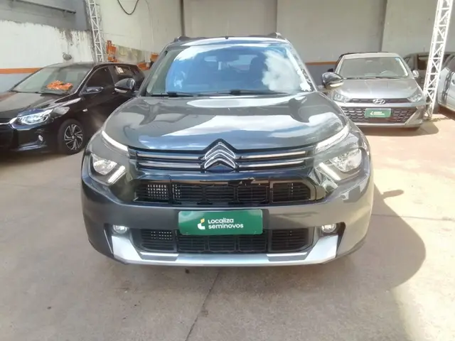 Carro Citroën C3 Aircross 2025 Shine 1.0 Flex Turbo 200 AT