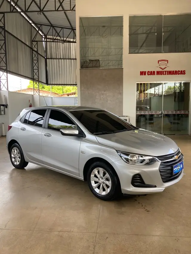Carro Chevrolet Onix 2023 LT 1.0
