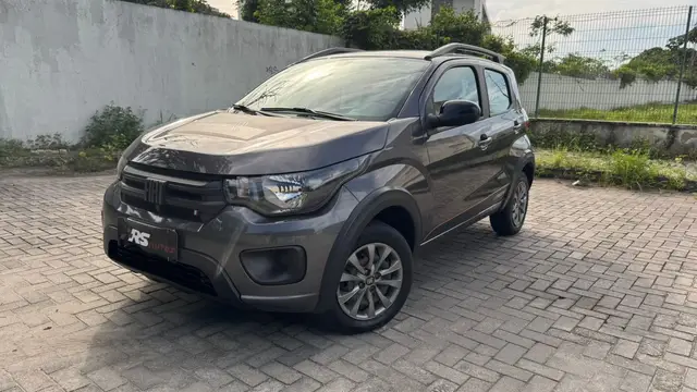 Carro Fiat Mobi 2024 Trekking 1.0