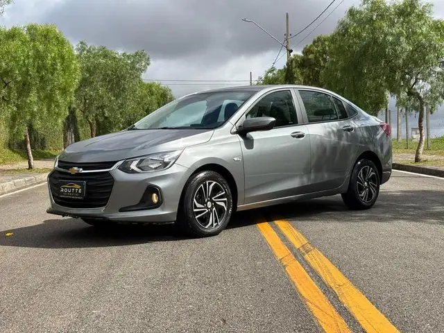 Carro Chevrolet Onix Plus 2024 LT 1.0