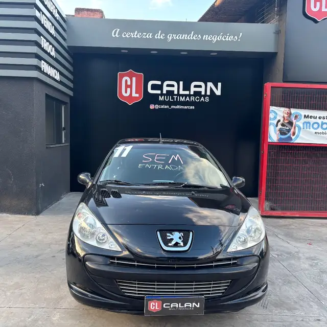 Carro Peugeot 207 2011 Hatch XR 1.4 8V (flex) 4p