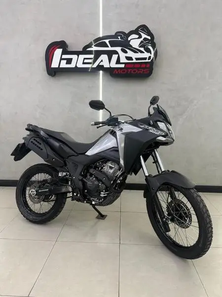 Moto Honda XRE Sahara 300 2025 ABS