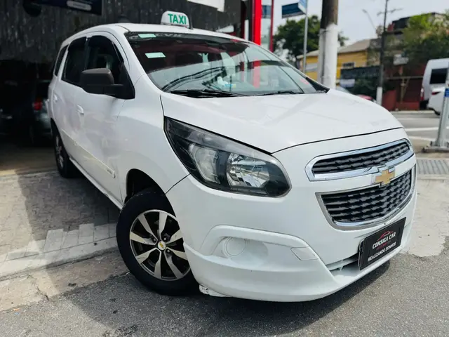 Carro Chevrolet Spin 2017 LS 5S 1.8 (Flex)