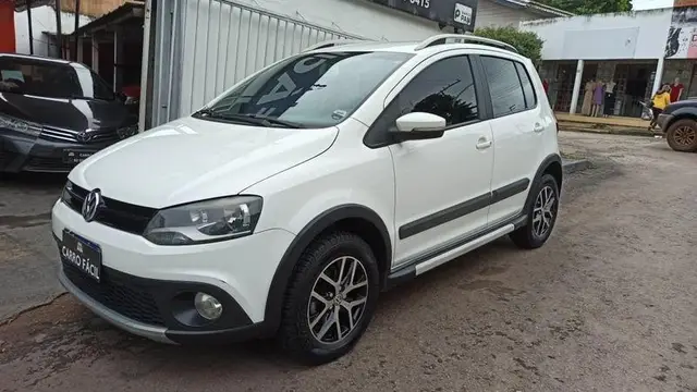 Carro Volkswagen CrossFox 2013 1.6 VHT (Flex)