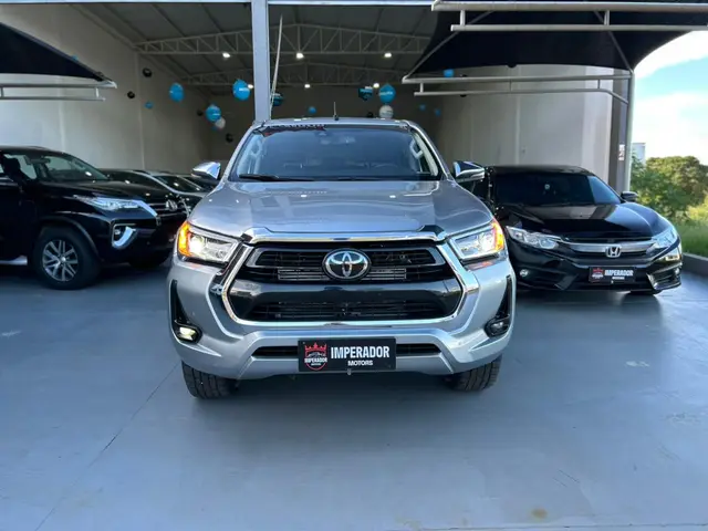Carro Toyota Hilux Cabine Dupla 2022 SRX 2.8 TDI CD 4x4 (Aut)