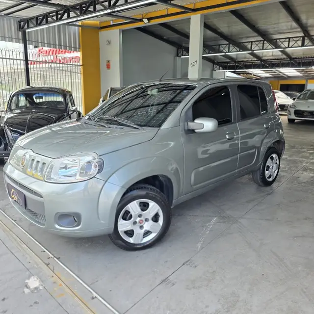 Carro Fiat Uno 2014 Vivace College 1.0 8V (Flex) 4p