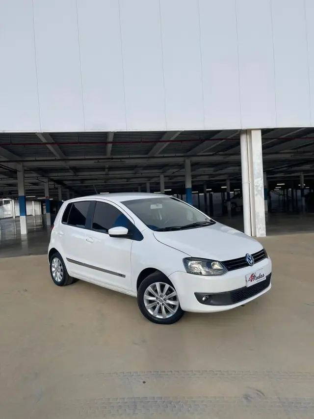 Carro Volkswagen Fox 2011 1.6 8V (Flex)