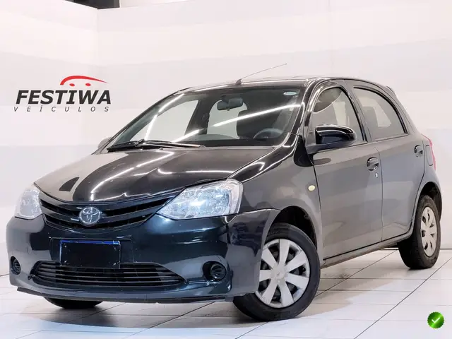 Carro Toyota Etios 2014 X 1.3 (Flex)