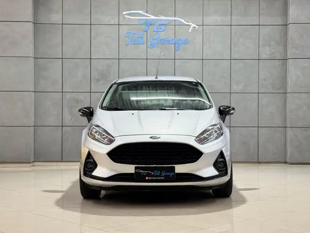 Carro Ford Fiesta Hatch 2019 SE Plus 1.6 16V Flex Aut. 5p