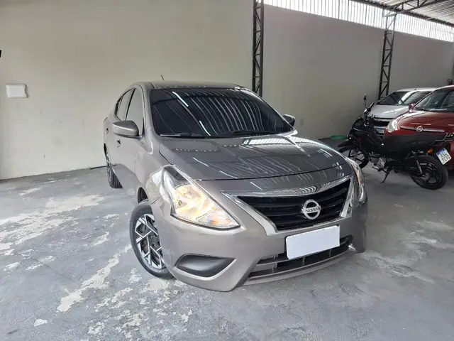 Carro Nissan Versa 2016 1.6 16V SV (Flex)
