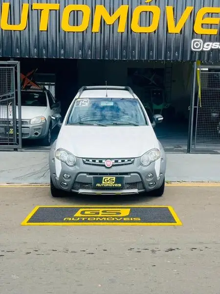 Carro Fiat Strada 2015 Adv.1.8 16V Dualogic Flex CD
