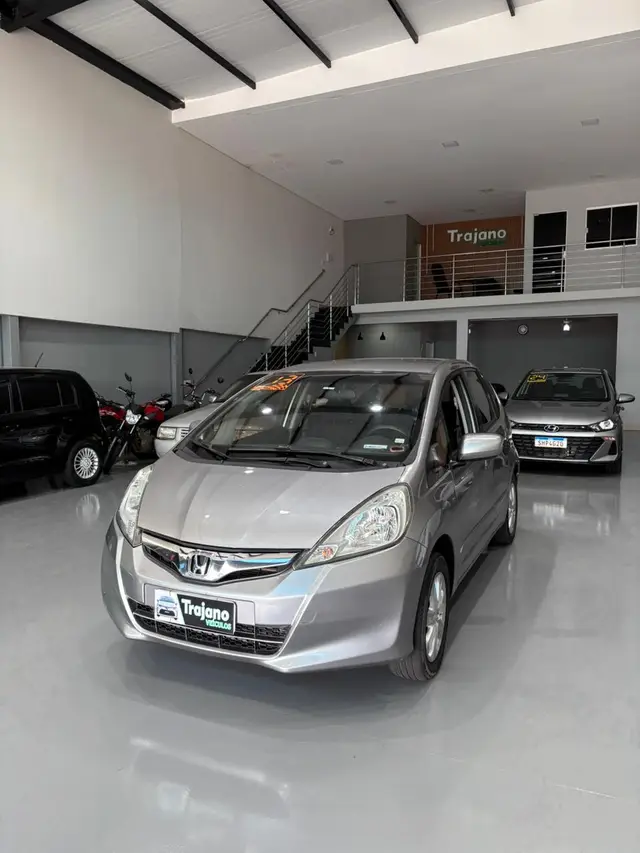 Carro Honda Fit 2013 LX 1.4 (flex)