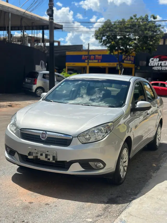 Carro Fiat Grand Siena 2015 Evo Attractive 1.4 8V (Flex)