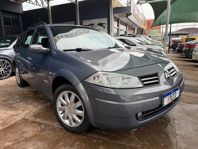 Carro Renault Megane Grand Tour 2013 Mégane Grand Tour Dynamique 1.6 16V (flex)