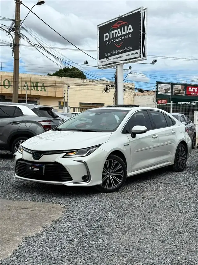 Carro Toyota Corolla 2021 Altis Premium Hybrid 1.8