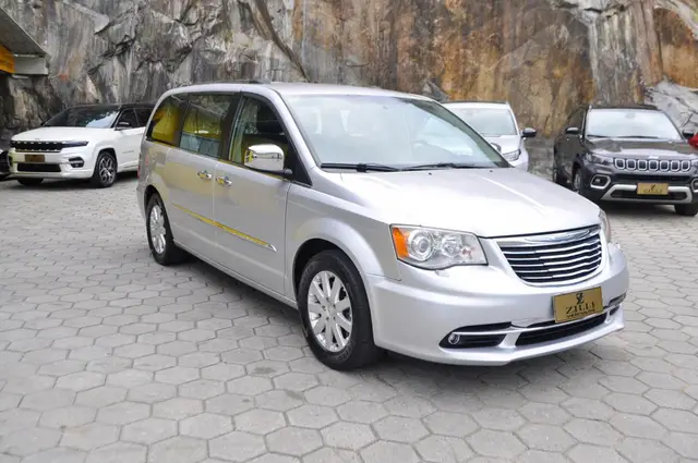 Carro Chrysler Town & Country 2012 3.6 Limited