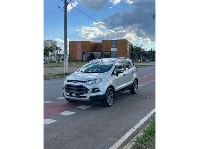 Carro Ford EcoSport 2014 Ecosport Freestyle Plus 1.6 16V (Flex)