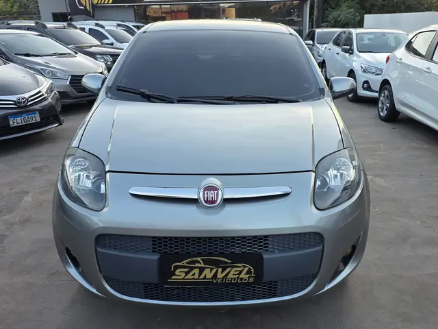 Carro Fiat Palio 2014 Attractive 1.4 8V (Flex)