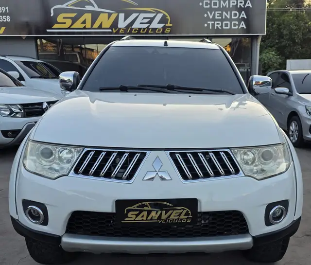 Carro Mitsubishi Pajero Dakar 2013 3.5 HPE 4WD (aut)(Flex)