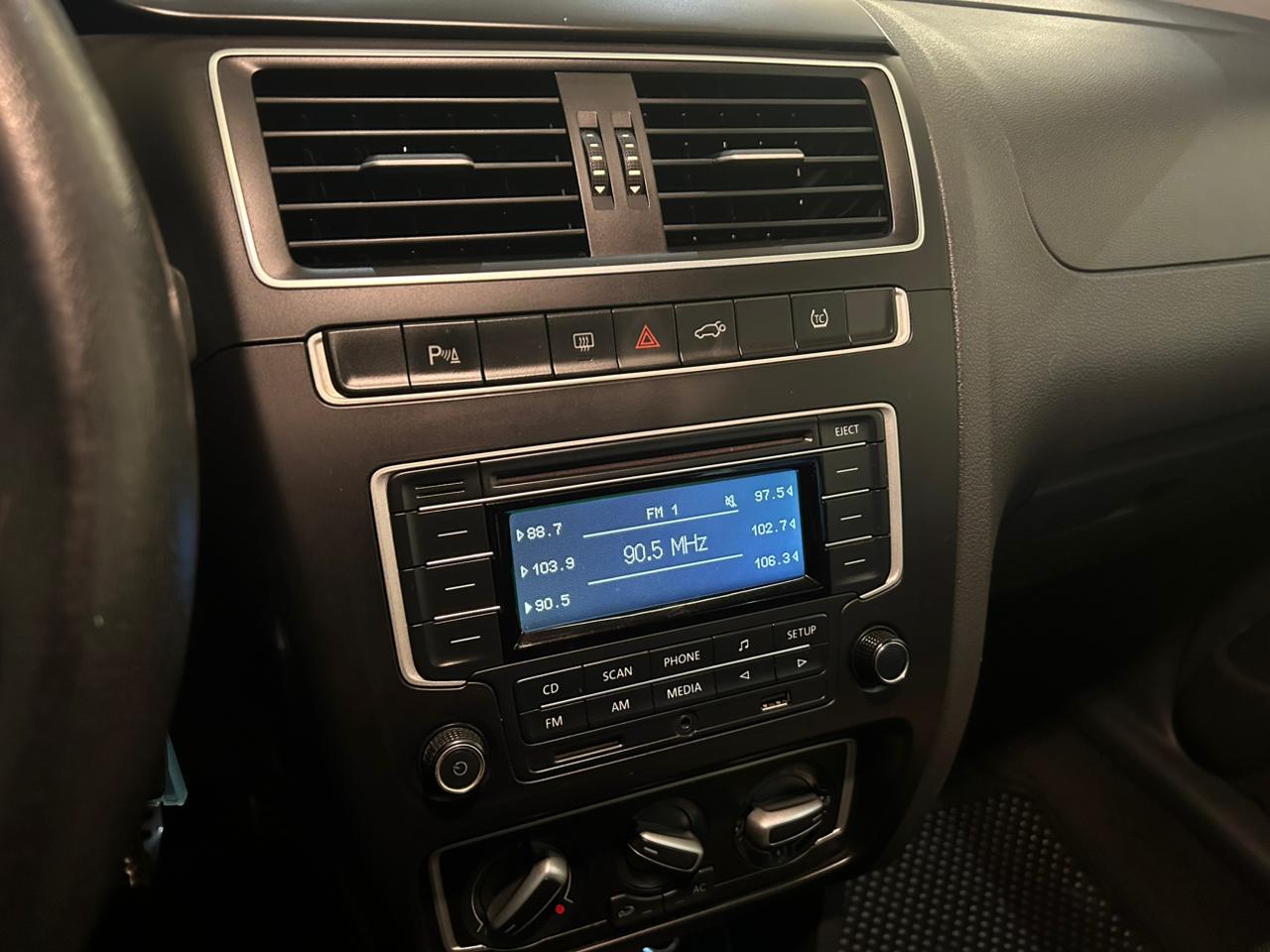 vw - volkswagen crossfox 1.6 16v msi i-motion (flex)