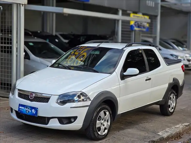 Carro Fiat Strada 2015 Trekking 1.6 16V (Flex) (Cabine Dupla)