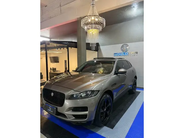 Carro Jaguar F-Pace 2017 2.0D Prestige 4WD