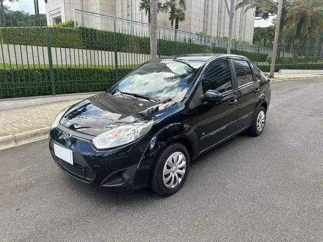 Carro Ford Fiesta Sedan 2014 SE 1.6 Rocam (Flex)