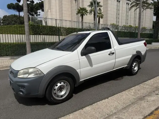 Carro Fiat Strada 2015 Working 1.4 (Flex)