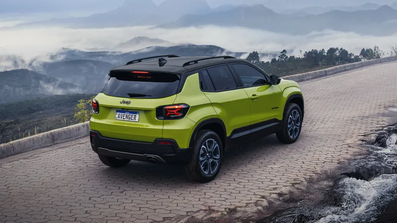 Novo Jeep Avenger pode ser 4x4 raiz ou tração integral só com motor elétrico?