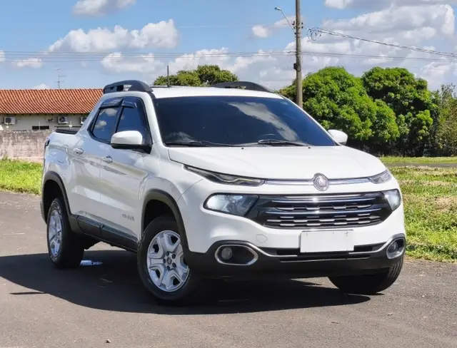 Carro Fiat Toro 2017 Freedom 1.8 AT6 4x2 (Flex)