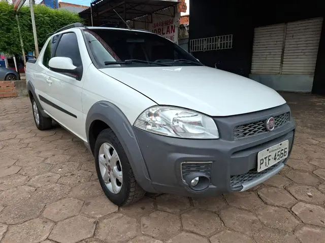 Carro Fiat Strada 2018 Hard Working 1.4 (Flex) (Cabine Dupla)
