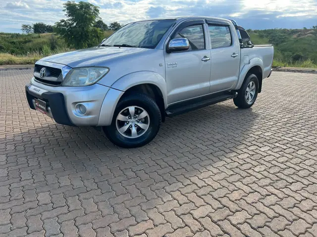 Carro Toyota Hilux Cabine Dupla 2010 Hilux 2.7 SR CD 4x2 (Flex) (Aut)