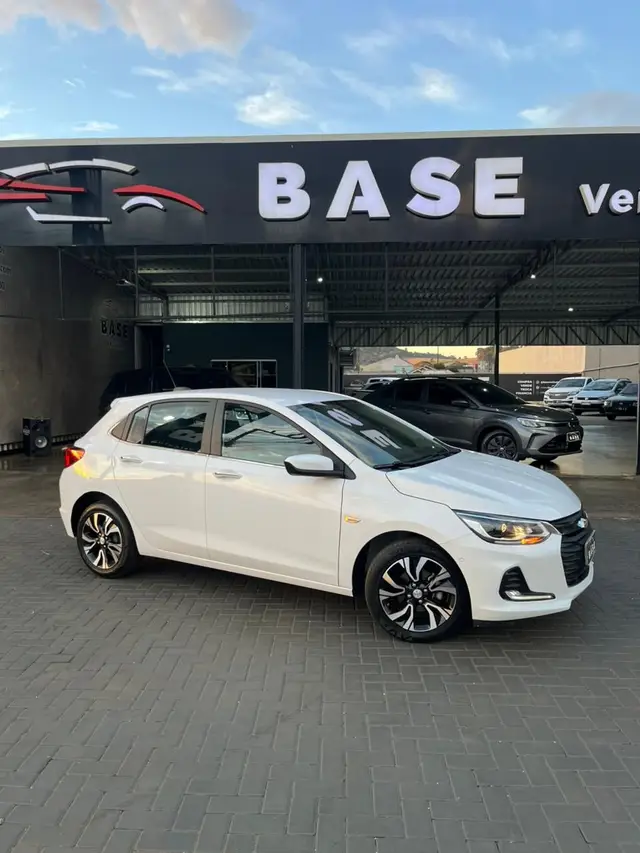 Carro Chevrolet Onix 2025 1.0