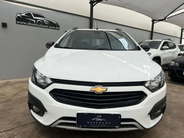 Carro Chevrolet Onix 2018 1.4 Activ SPE/4 (Aut)