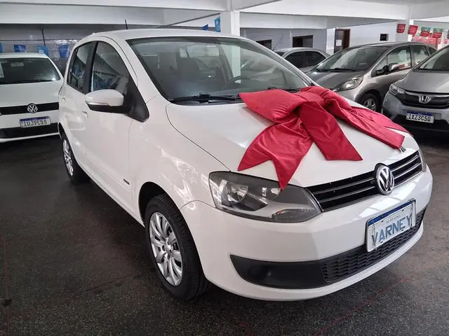 Carro Volkswagen Fox 2014 1.6 VHT (Flex)