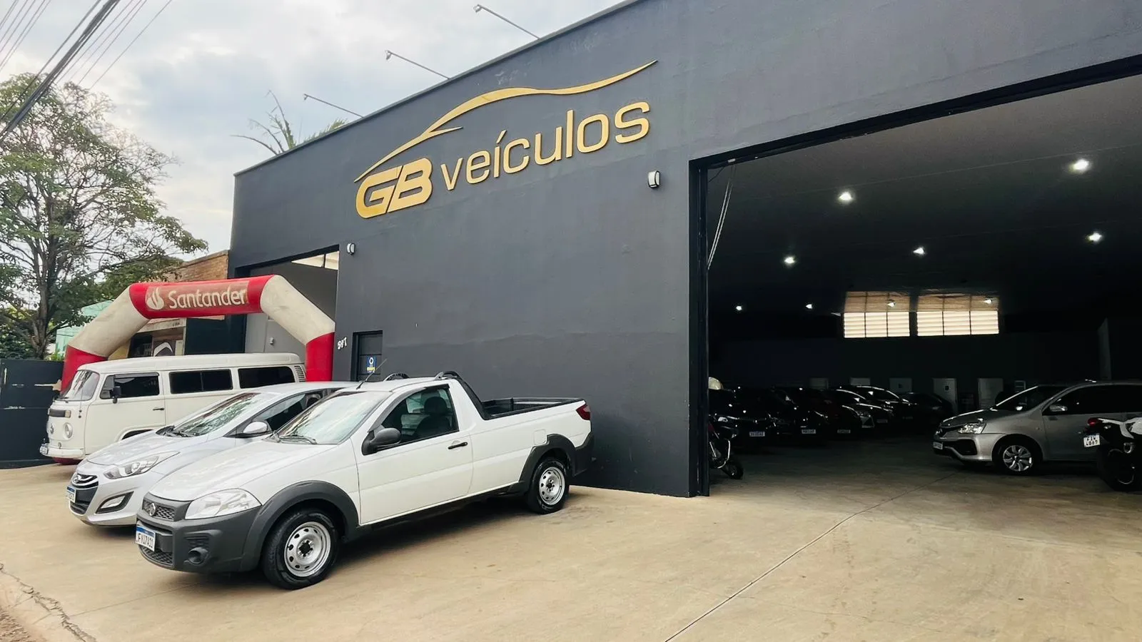 Fachada da loja Veículos à venda em GB VEICULOS - Artur Nogueira - SP