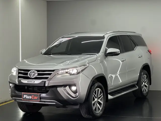 Carro Toyota SW4 2019 2.8 TDI SRX 7L 4x4 (Aut) (Diesel)